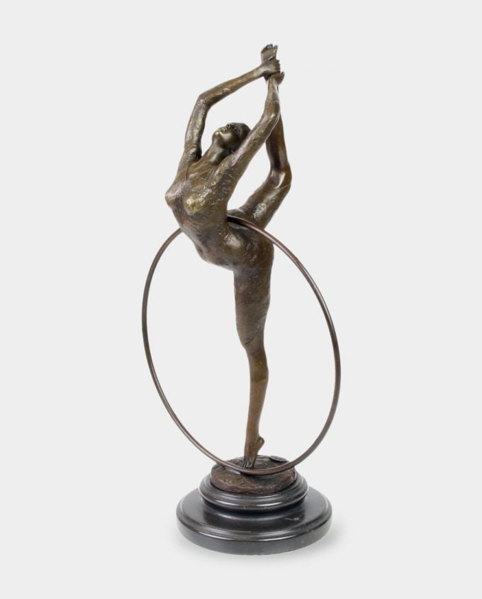 Gimnastyczka z Hula Hop Rzeźba z Brązu
