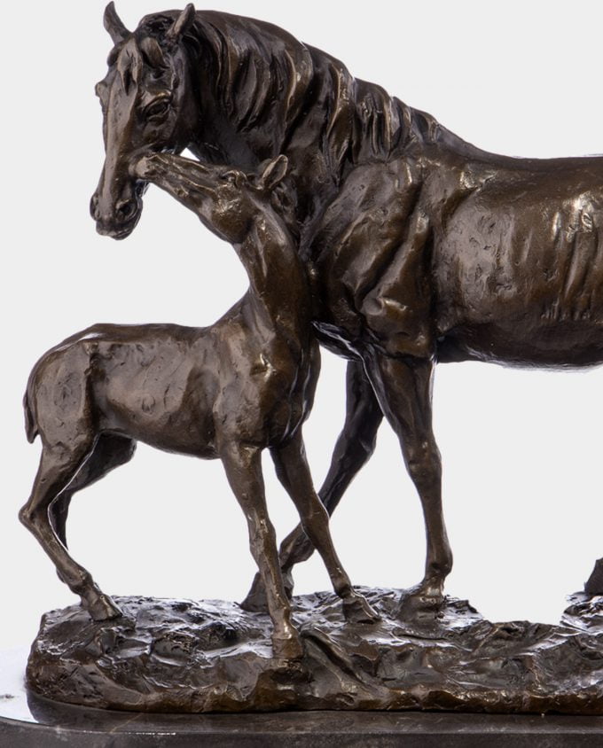 Konie Źrebak i Klacz Rzeźba z Brązu