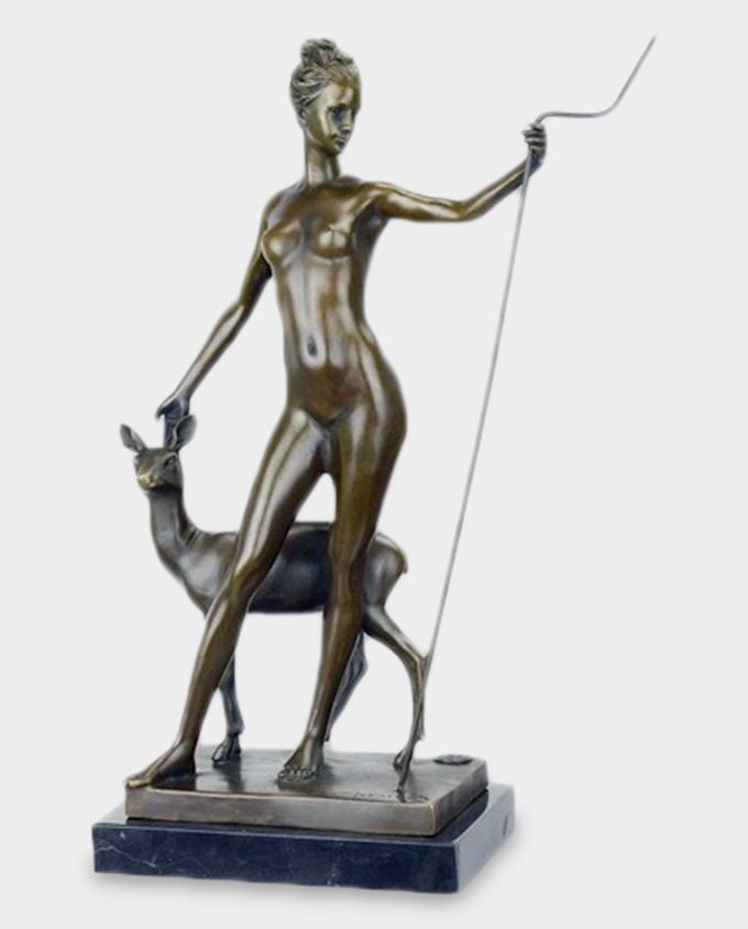 Diana z Łanią Patronka Myśliwych Rzeźba z Brązu