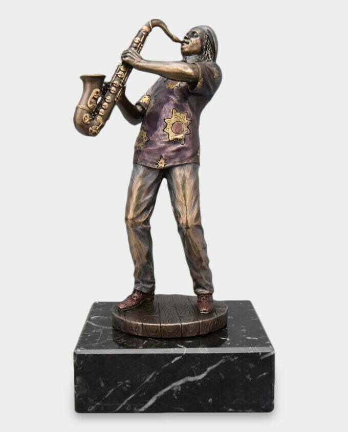 Statuetka Saksofonisty na Kamiennej Podstawie z Grawerem Prezent dla Muzyka