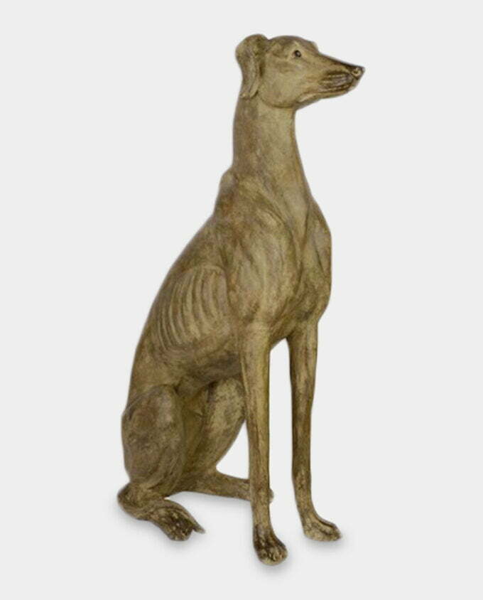 Siedzący Chart Beżowy Greyhound Rzeźba