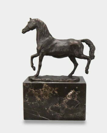 Koń Rzeźba z Brązu na Marmurowej Podstawie