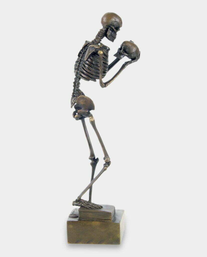 rzeźba szkielet na halloween