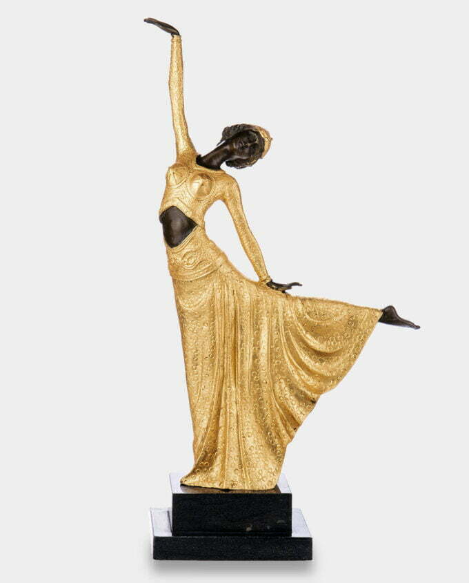 Tancerka Rewiowa w Złotej Sukni Rzeźba z Brązu